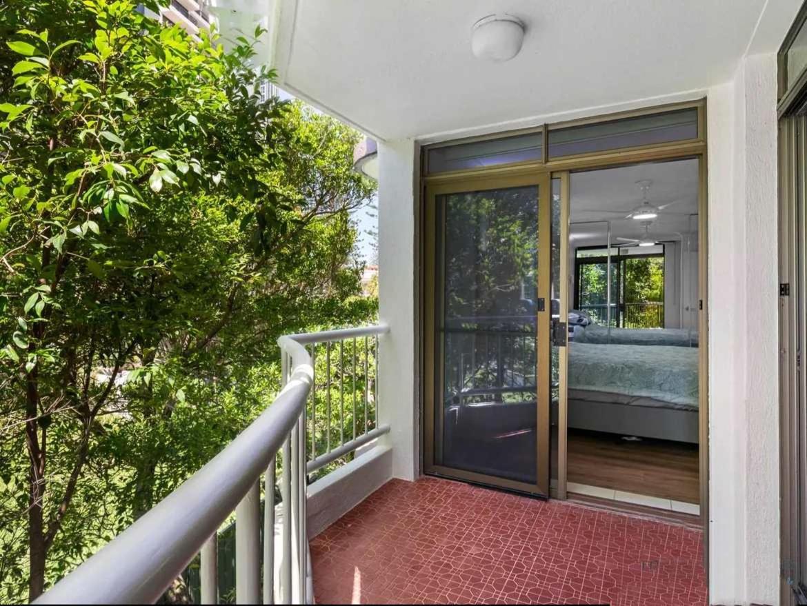 Newi Cozy 2br The Heart Of Surf's Parking Pool * Gold Coast